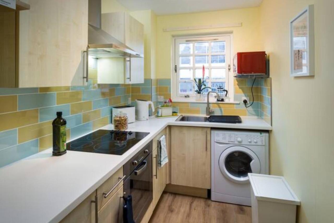 Central Flat Near Holyrood Park Edinburgh Luaran gambar